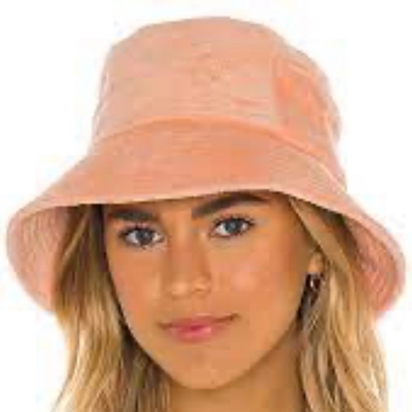 Lack of Color NWT Wave Bucket Hat in Peach. Size M-L - Picture 1 of 7